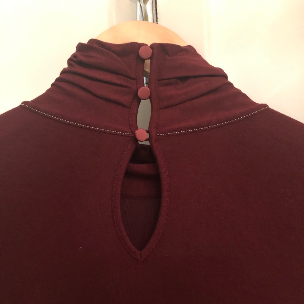 ⛔️SOLD⛔️ Lafayette 148 NY ♥️ Unique Embellished Top - Picture 2 of 10